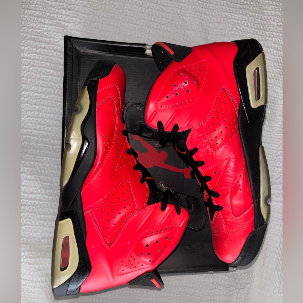 Jordan 6 Red